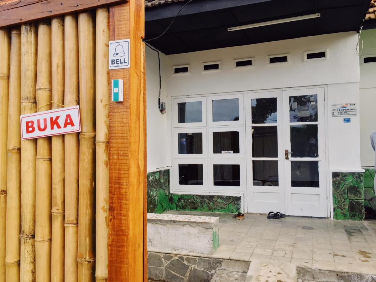 Ijen Backpacker Hostel บันยูวังงี ภายนอก รูปภาพ